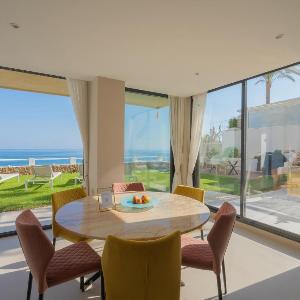 Casa Folimanka 250sqm Garden Duplex with Jacuzzi Sea View & Cinema