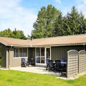 Four-Bedroom Holiday home in Farsø 3