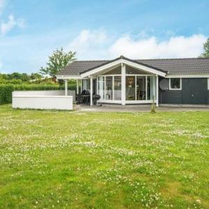 Three-Bedroom Holiday home in Hovborg 1