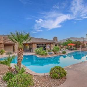 Coral Springs Resort H2 Brand New Home Community Pool Outdoor Fireplace and Near Sand Hollow