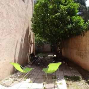 Appartement Hyères : 2 pièces jardin privé proche plage et port WIFI parking - FR-1-335-161