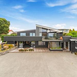 Lake Terrace Lodge - Luxury Taupo Accommodation