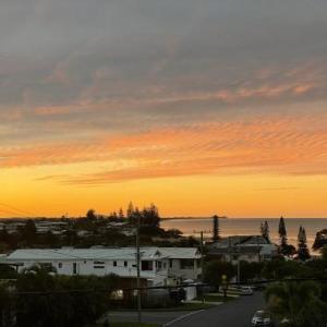 Moffat Beach Retreat Dog-friendly & Ocean Views