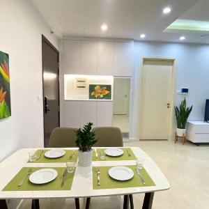 Vinhomes D’Capitale Luxury Apartment -TAKI Housing