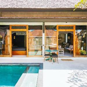 Black House Villa by Betterplace