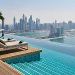 Lux Studio in Palm Tower w/ Sea View Infinity Pool Dubai 