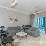 HomesGetaway-1BR Spacious Apartment inJLT-ClusterB Dubai 