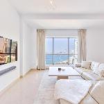 Deluxe Retreat JBR ~ Million Dollar View ~ Balcony Dubai 