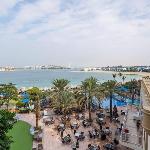 Premium 1BR in Palm w/ Sea Views and Beach Access! Dubai