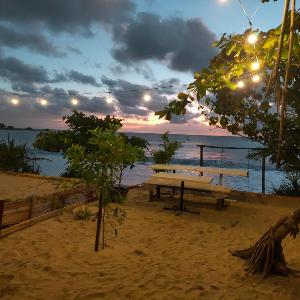penginapan karanglaut santolo