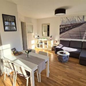 Apartment Blochmann-Cárre with garden and balcony