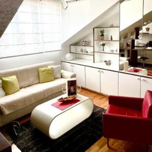 TRIANGLE CITY Apartment 1