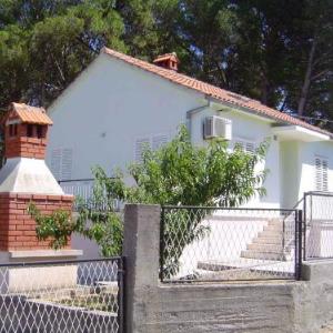 Holiday home in Ugljan/Insel Ugljan 7464