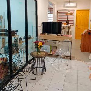 Co.Living Hostel Kiulap