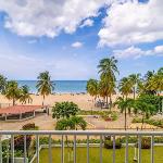 Beachfront Apartment in Marbella del Caribe