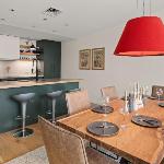 402 - Treehouse Condo - Spruce Peak - Stowe Mt Resort - Ski in Ski Out - Sleeps 9 Vermont