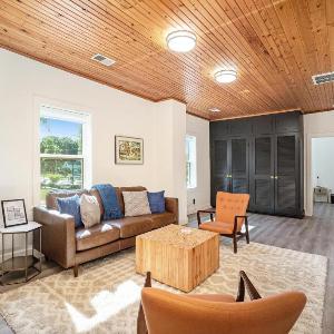 Center Suite A