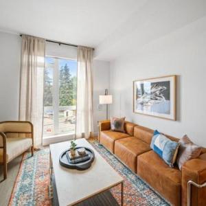 Spacious 1Bedroom 1bath Heart of Redmond