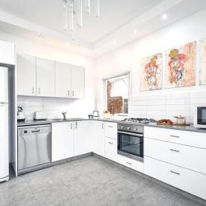 Heart of Tel-Aviv Spacious Stay by Sea N Rent