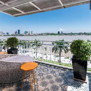 TAO Riverside Residence