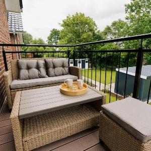 Küsten Suite de Diek - Suite 2 direkte Deichlage Hafenblick Balkon 77qm