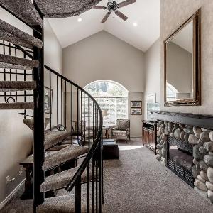 Family Getaway-Skiing Ice Castles & Golf Course 2204 apts