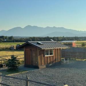 Blue Moon Tiny House Hot Tub Sauna MtnViews