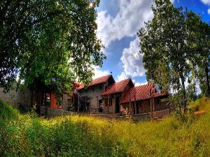 Kanha Earth Lodge, Kanha