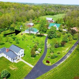 Carriage House Farm-stay near Rocky Fork Lake