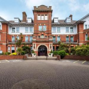 Princes Hall Aldershot Hotels - Holiday Inn Farnborough