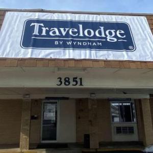 Hotels near Hard Rock Live Rockford - Travelodge by Wyndham Rockford South