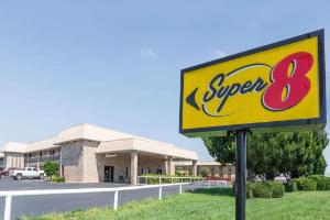 Super 8 by Wyndham Clovis, Clovis