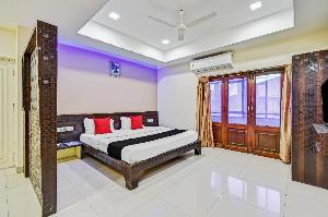 Capital O 60064 Hotel Sparkling Pearl, Aurangabad