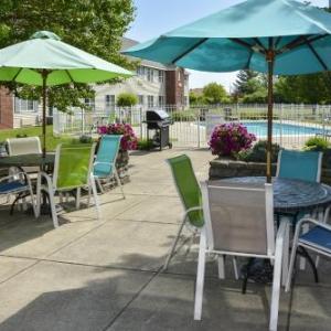 Cresthill Suites Syracuse