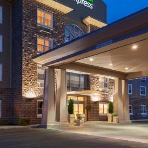 Corner Brook Civic Centre Hotels - Holiday Inn Express Deer Lake