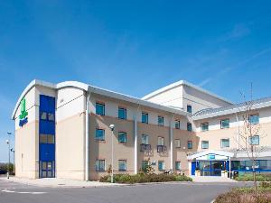 Holiday Inn Express Cardiff Airport, Cardiff
