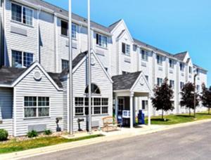 Microtel Inn & Suites by Wyndham Rochester North Mayo Clinic, Rochester