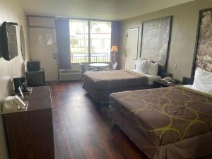 Super 8 by Wyndham Valdosta Mall, Valdosta