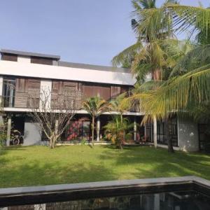 RedBox House - Private Luxury Modern Style 5 Bedrooms Villa