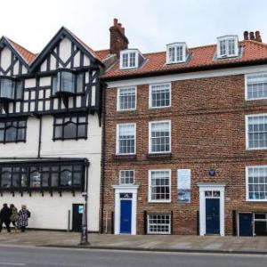 Herring Girl House - Historic seafront property