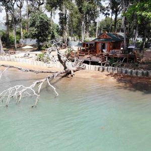 Seawood Beachfront Villas I
