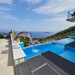 Sky Sea Resort & Villas