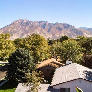 Private Apartment Near Canyons | King Bed + Full Kitchen + BBQ