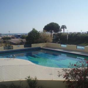 Modern flat with swimming pool