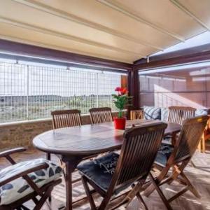 Lighthouse Beach Apartment - Terrace on the Sea