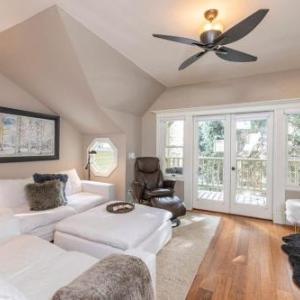 Peaceful Home-Like Condo - Spacious Private Deck Fireplace condo