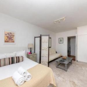 Bright and Homey 1 Bedroom in Gardens