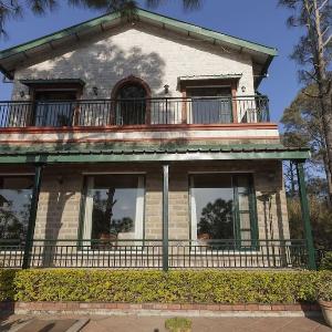 Mistair 5BR Private Villa Cook & Staff Pool Table
