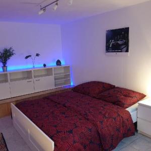 Privates Souterrain Appartement mit Wohnzimmer