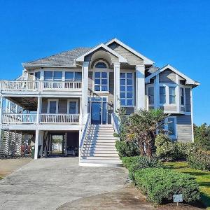 Summer Dream - Corolla Whalehead 300 Yds to Beach Ocean View Foosball Pool Hot Tub Pets OK